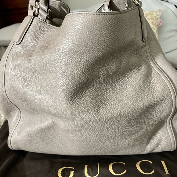BNWT- Authentic Gucci large soho. Gray. - Picture 2 of 11